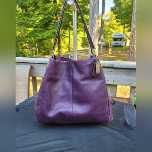 COACH PURPLE LEATHER SATCHEL BAG.